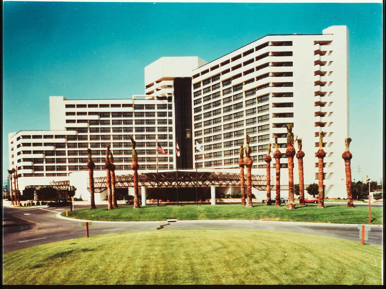 1-hospitality-irvine-hilton-hotel