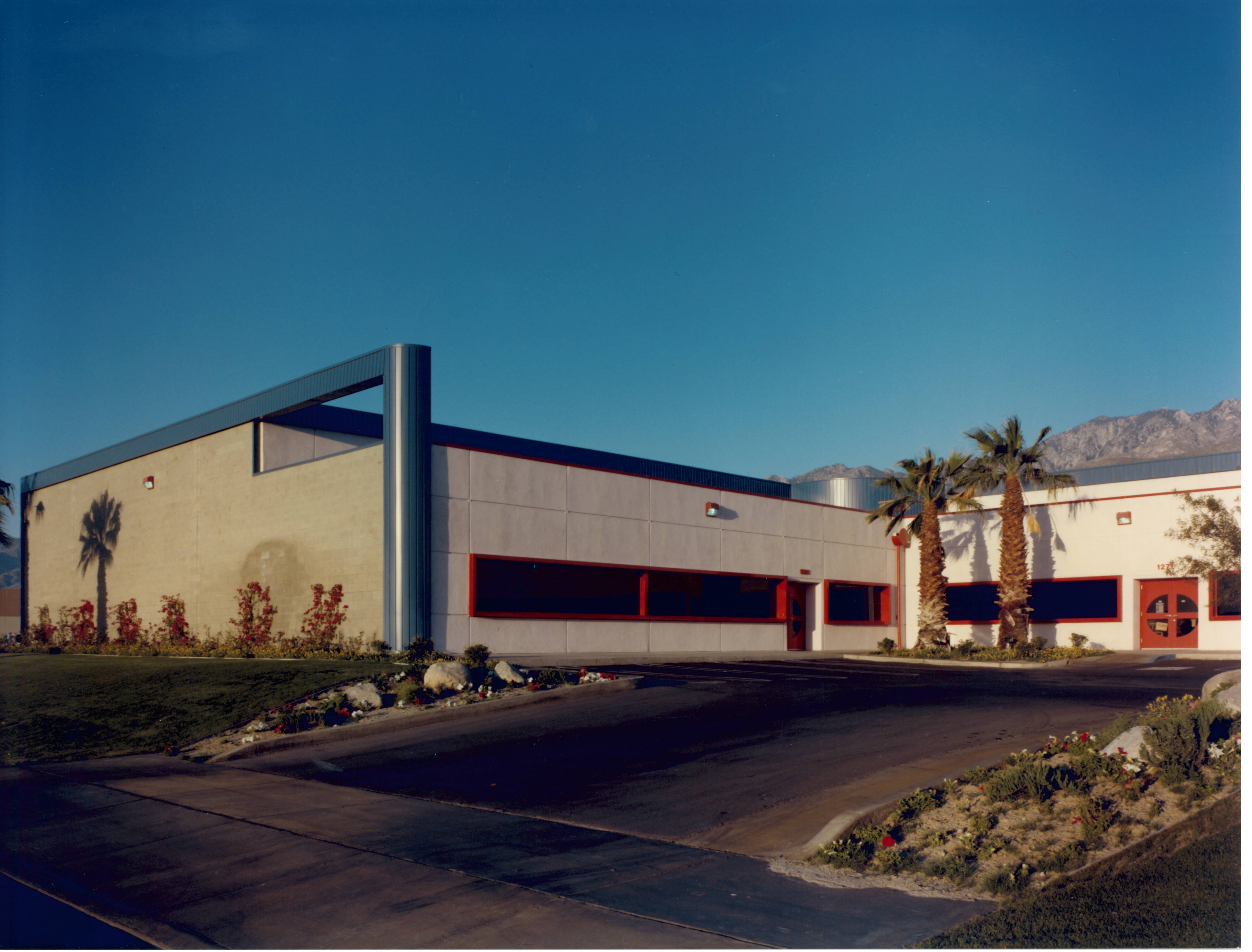 2-commercial-paramount-business-park